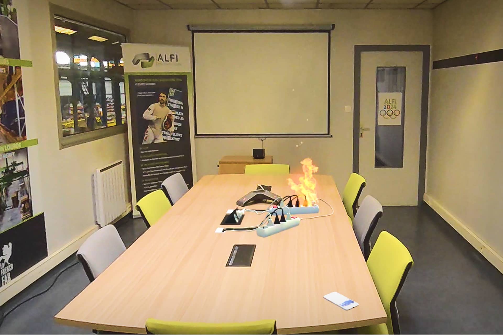 Scénario "Multi multiprise" dans une salle de réunion